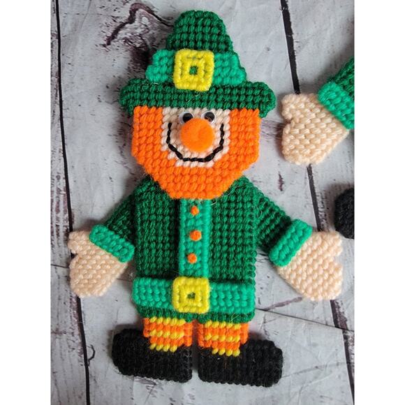 Vintage Plastic Canvas St Patrick’s Day 3 Leprechaun 8inch Handmade - Picture 4 of 6